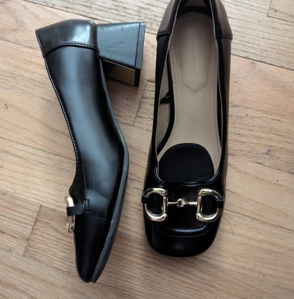 Liz Claiborne Shoes - Liz Claiborne Black Patent Loafers 7.5 Gold Horsebit Square Toe Low Heel. #D1